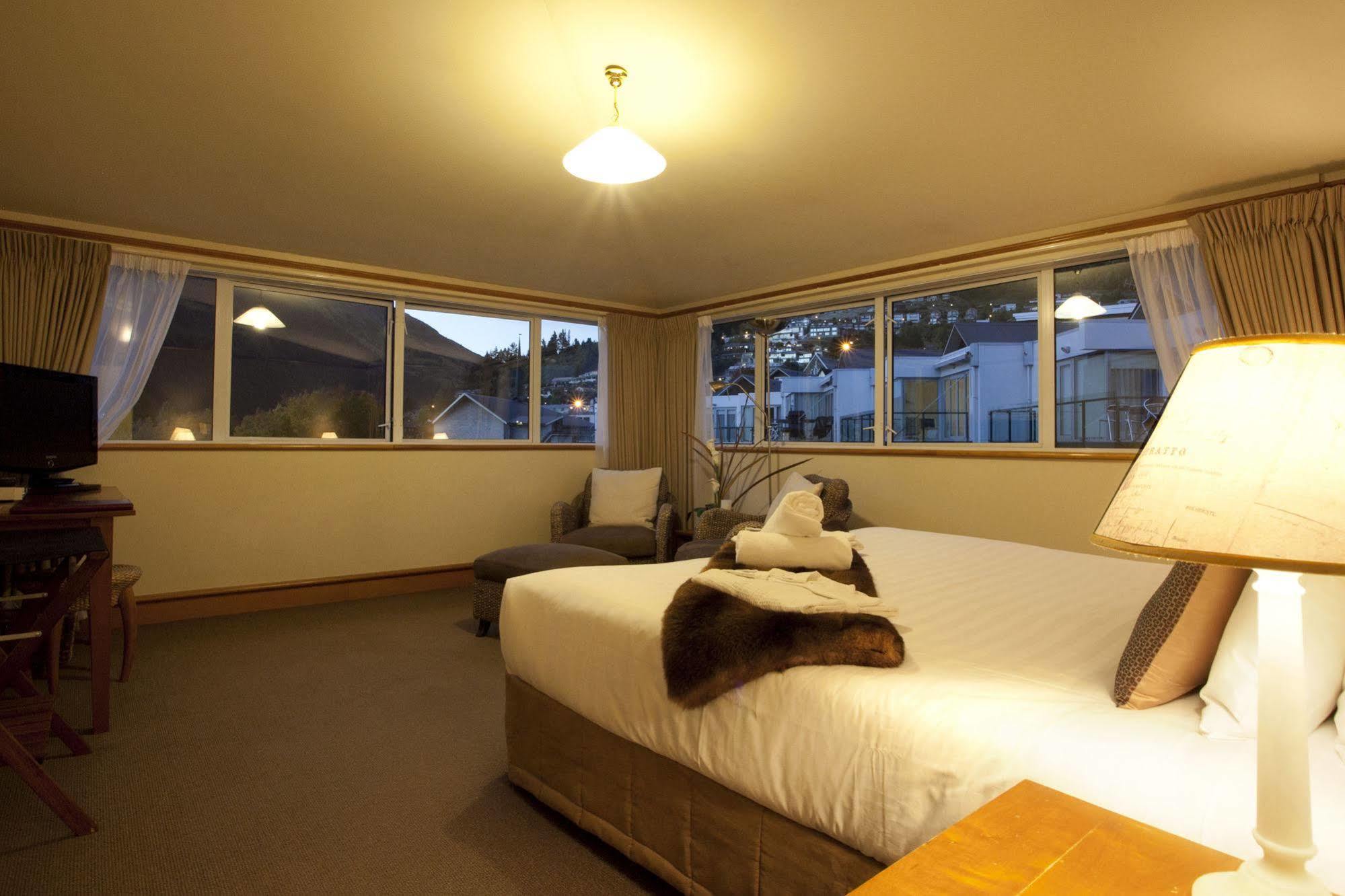 The Central Private Hotel By Naumi Hotels Queenstown Exterior photo