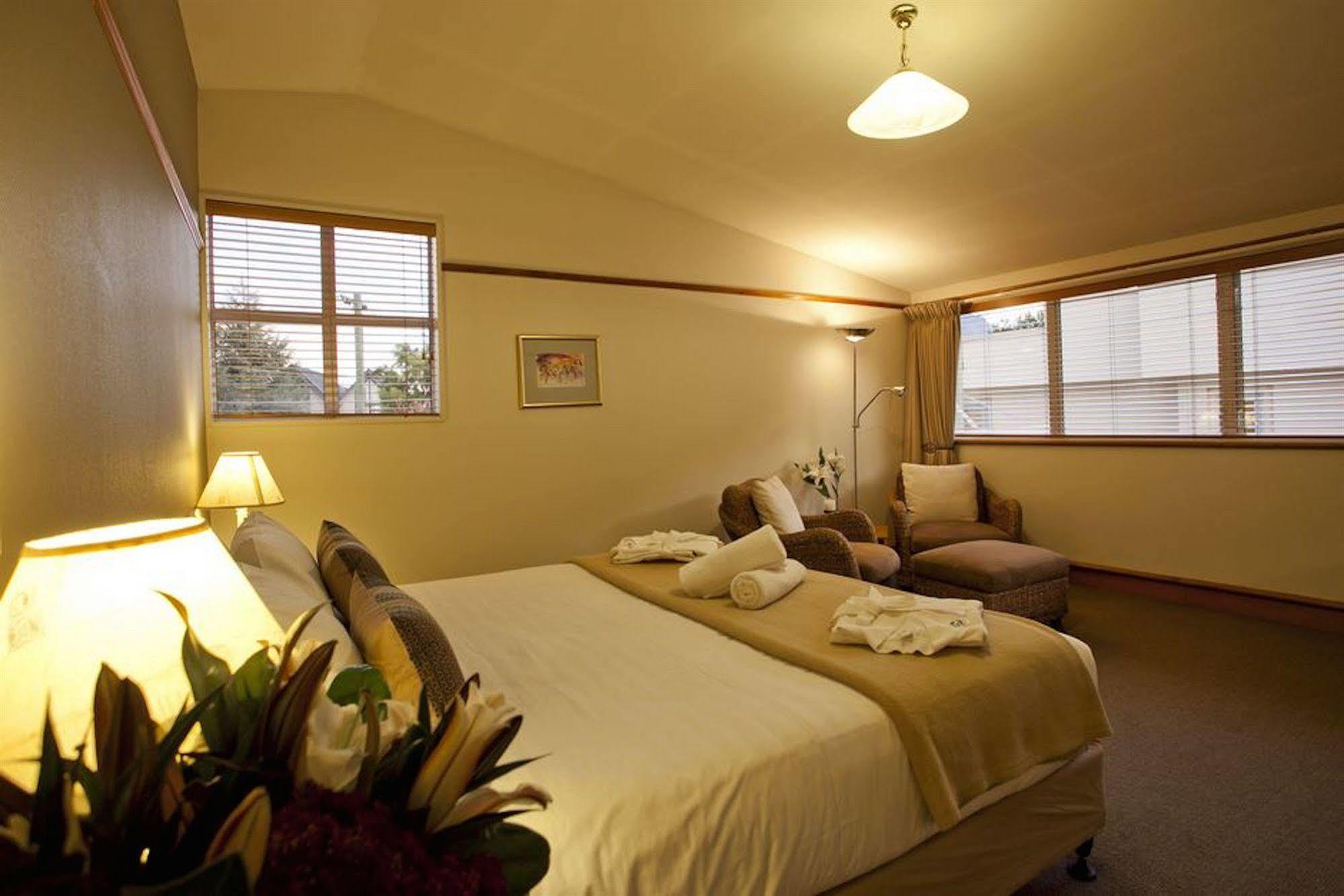 The Central Private Hotel By Naumi Hotels Queenstown Exterior photo